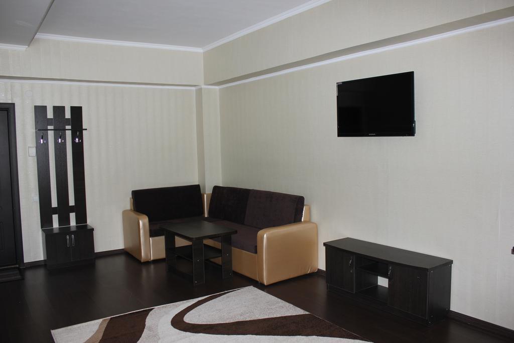Home Hotel Astana Δωμάτιο φωτογραφία