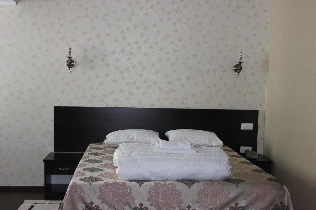Home Hotel Astana Δωμάτιο φωτογραφία